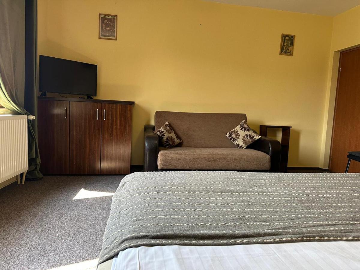 Appartamento La O Barfa Ploieşti Esterno foto
